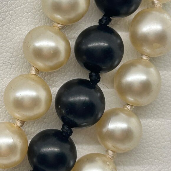 Vintage Double Strand Faux Pearl & Single Black Bead Necklace Floral Box Clasp - Picture 14 of 16